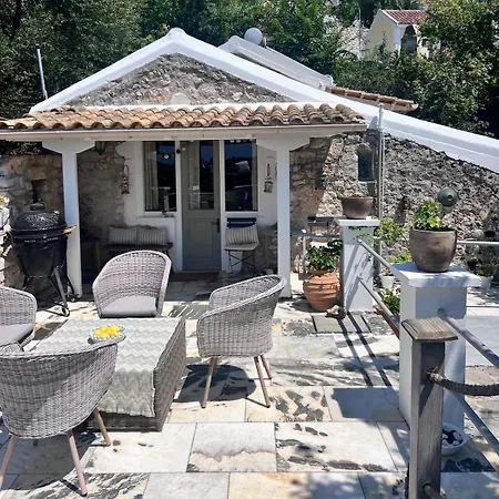 Fig Cottage, A Pretty 200 Year-old Stone Retreat