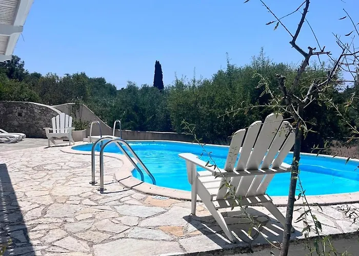 Fig Cottage, A Pretty 200 Year-old Stone Retreat Holiday home