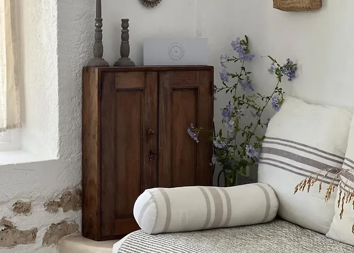 Fig Cottage, A Pretty 200 Year-old Stone Retreat Holiday home *