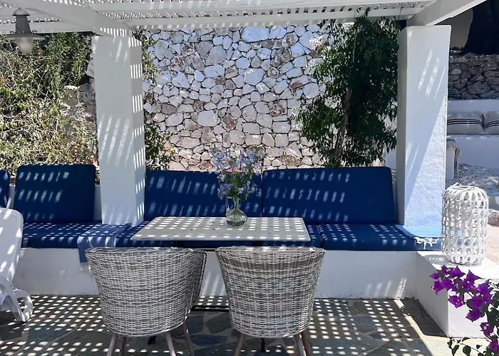 Fig Cottage, A Pretty 200 Year-old Stone Retreat Holiday home Antipata (Sami)